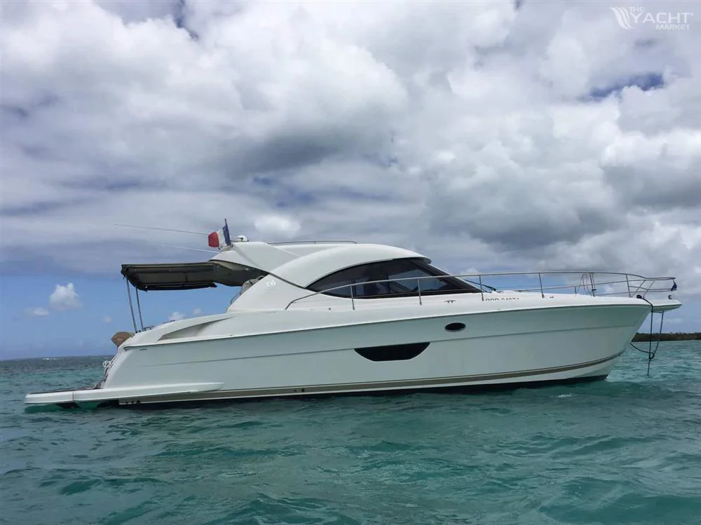 BoatPhoto.coverAlt