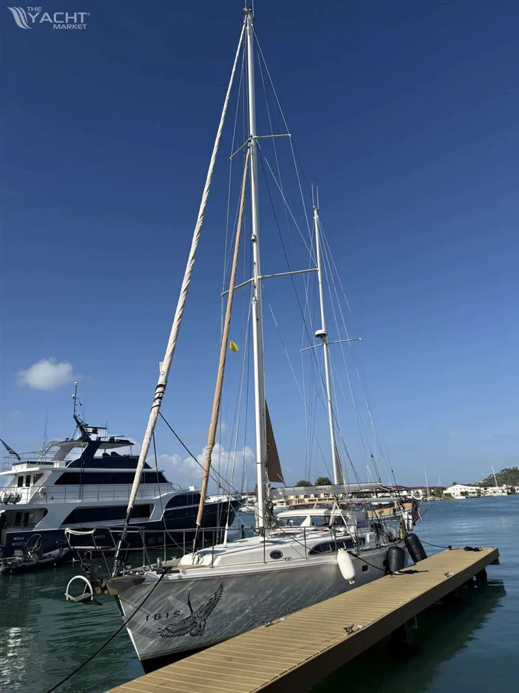 2010 Amel 54 for sale in Martinique, photo 2 of 5