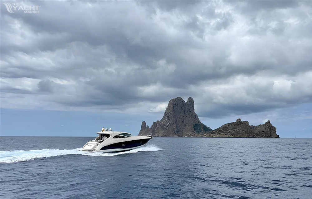 BoatPhoto.coverAlt