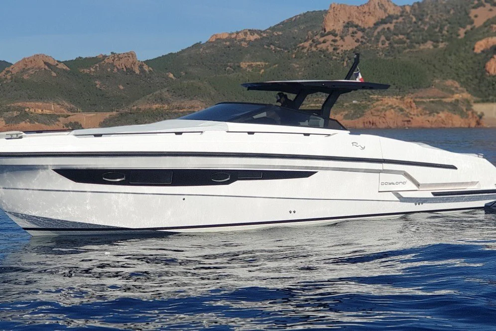 BoatPhoto.coverAlt