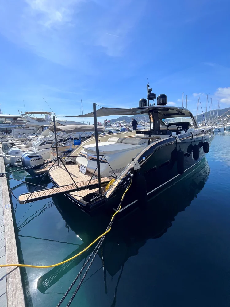BoatPhoto.alt