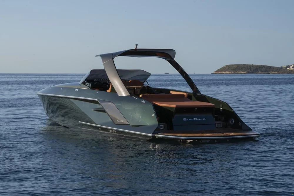 BoatPhoto.coverAlt