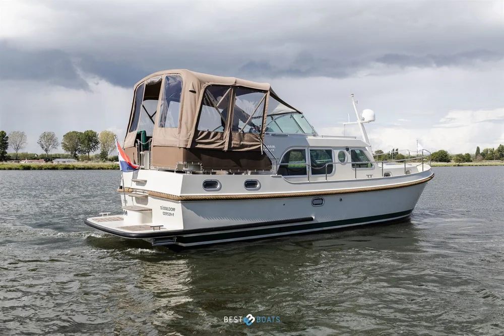BoatPhoto.alt
