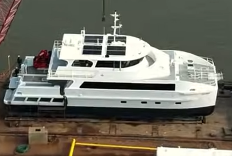 BoatPhoto.coverAlt