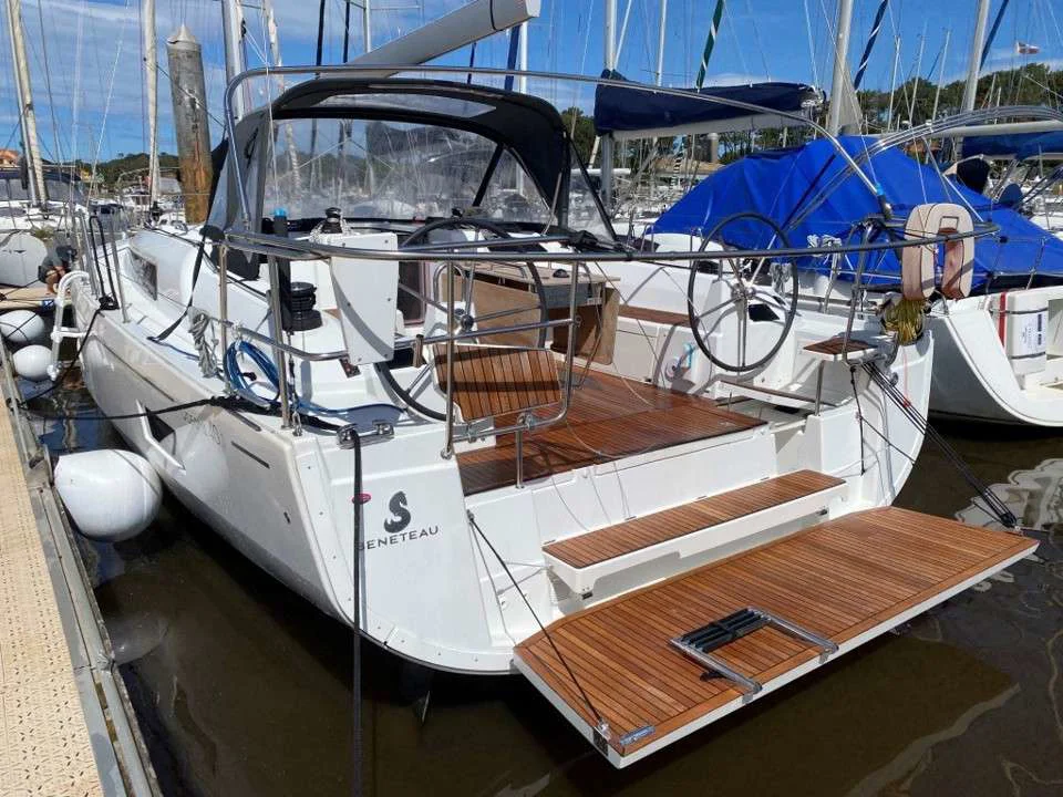 BoatPhoto.coverAlt