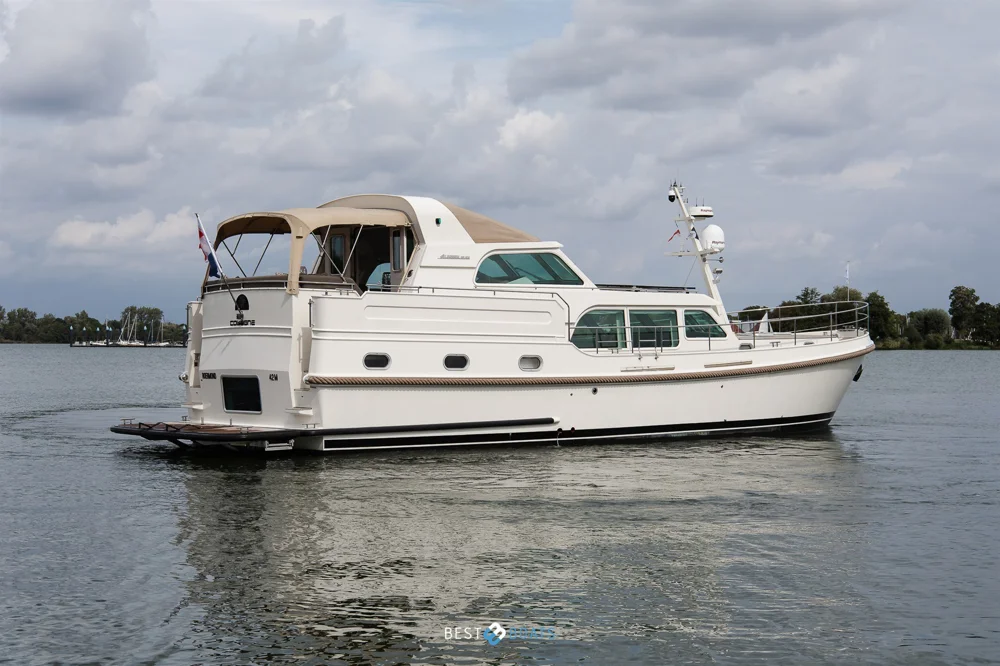 BoatPhoto.alt