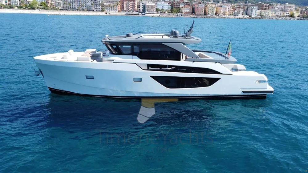 BoatPhoto.coverAlt