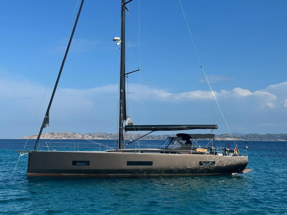 BoatPhoto.coverAlt