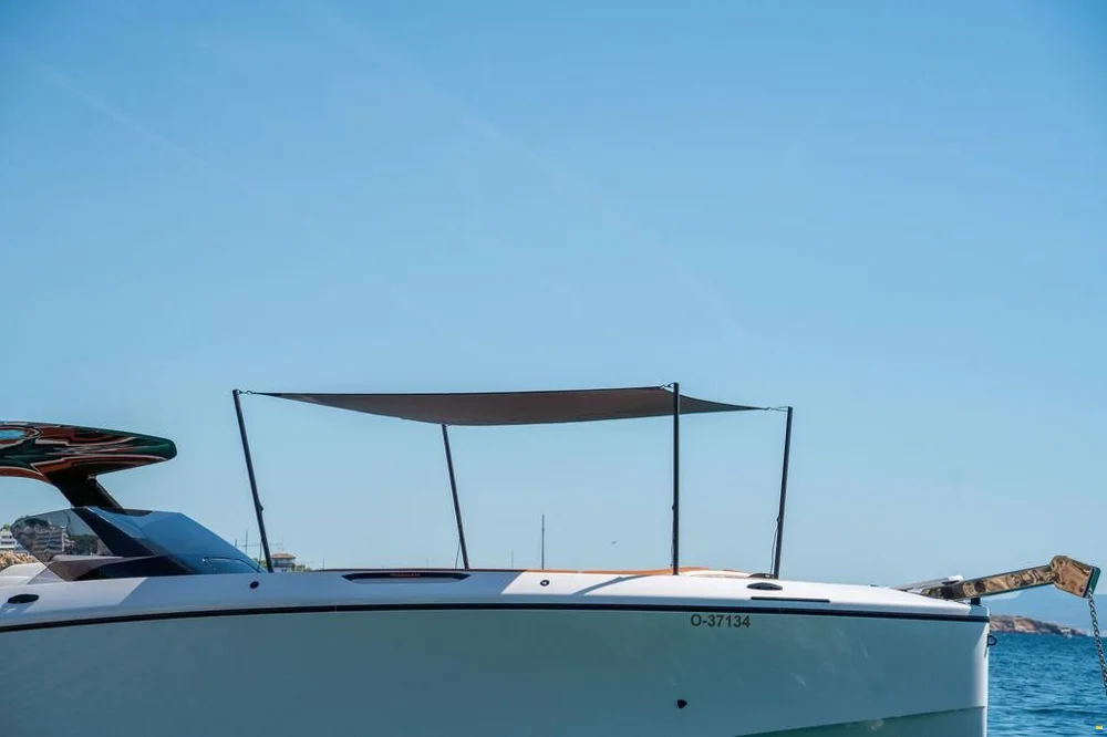 BoatPhoto.coverAlt