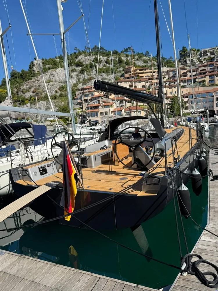 BoatPhoto.coverAlt