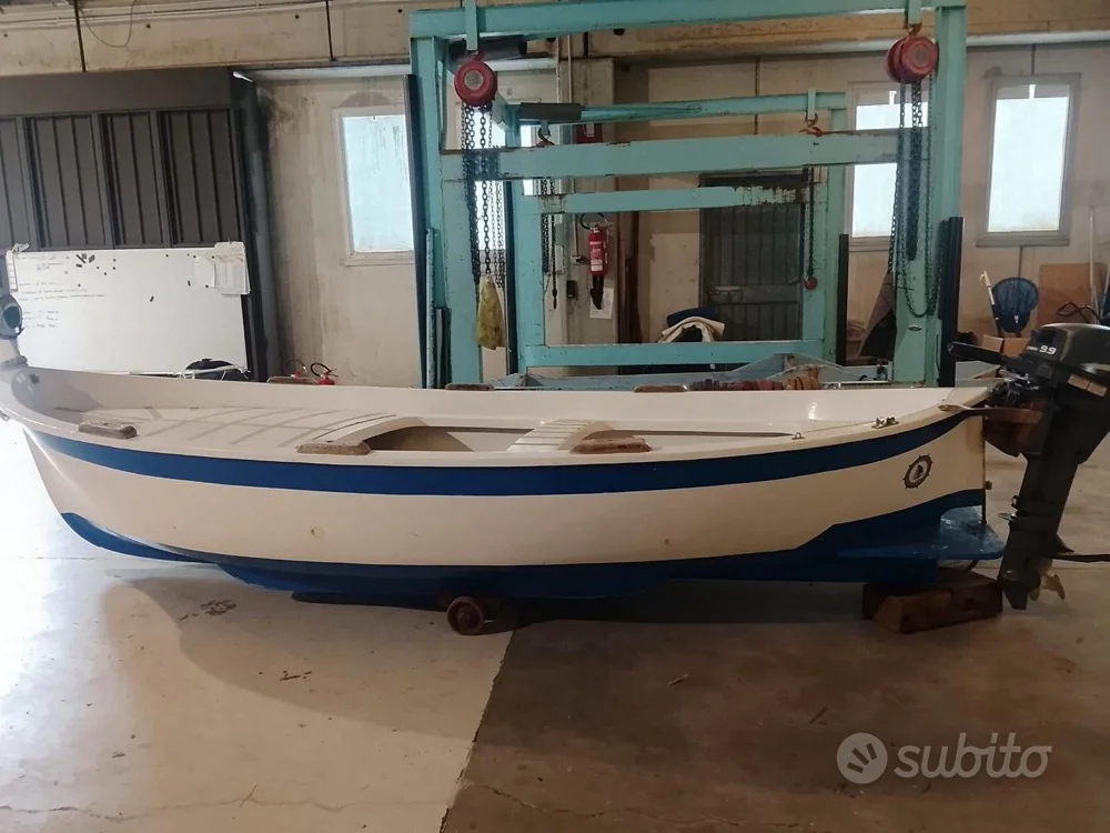 BoatPhoto.coverAlt