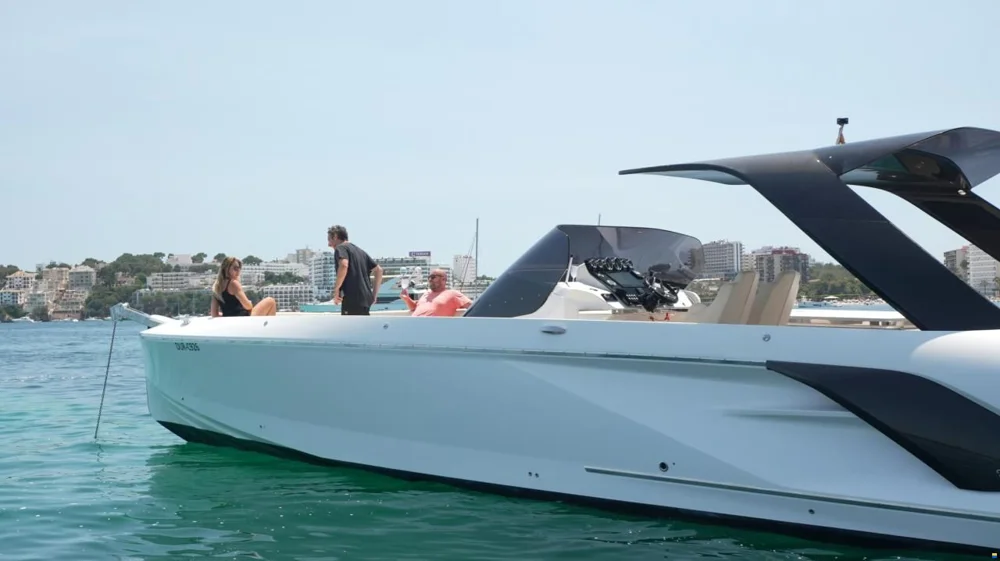 BoatPhoto.coverAlt