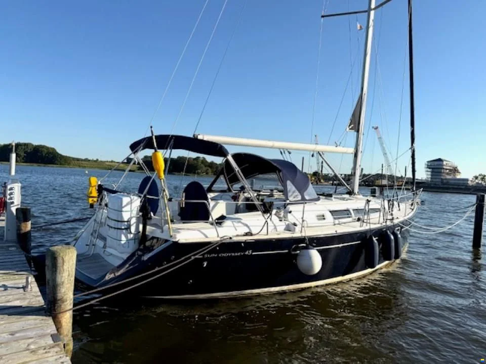 BoatPhoto.coverAlt