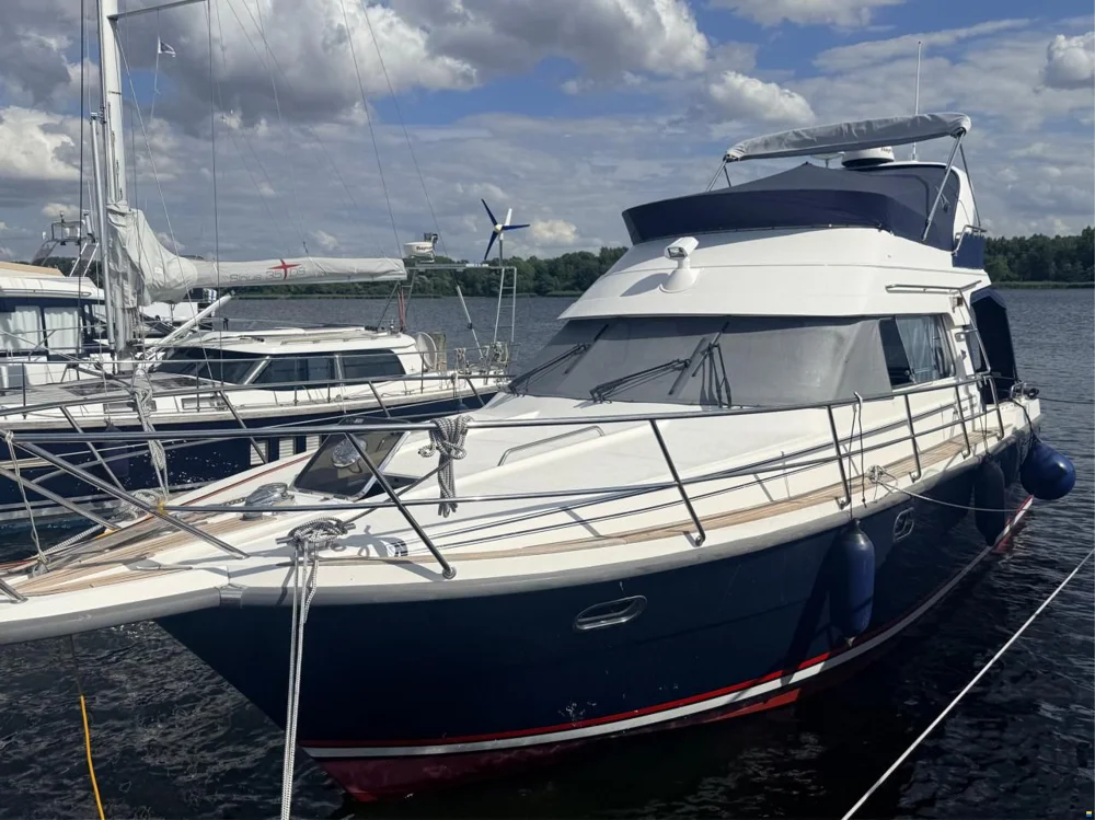 BoatPhoto.coverAlt