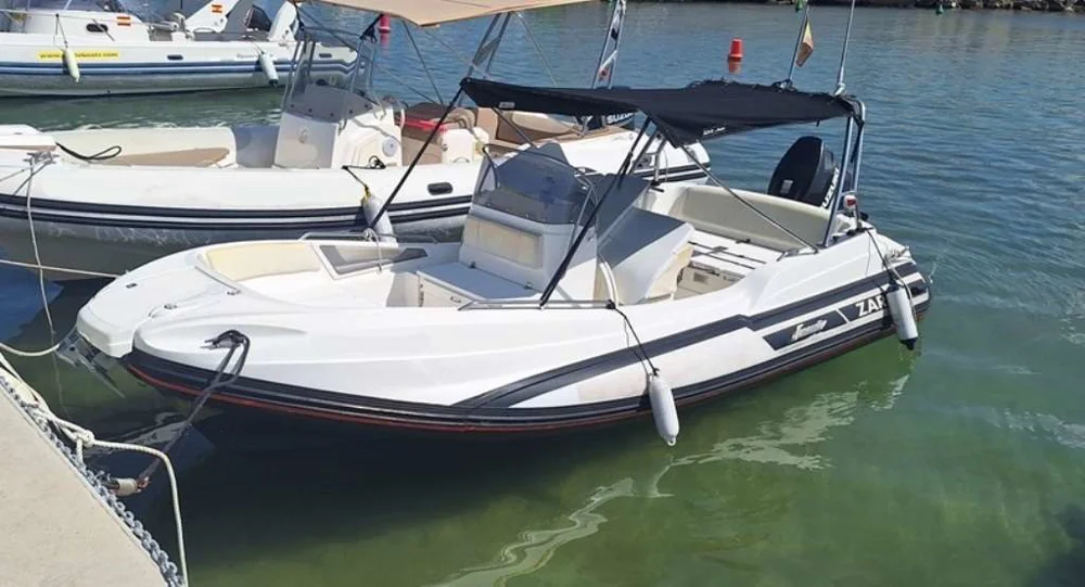 BoatPhoto.coverAlt