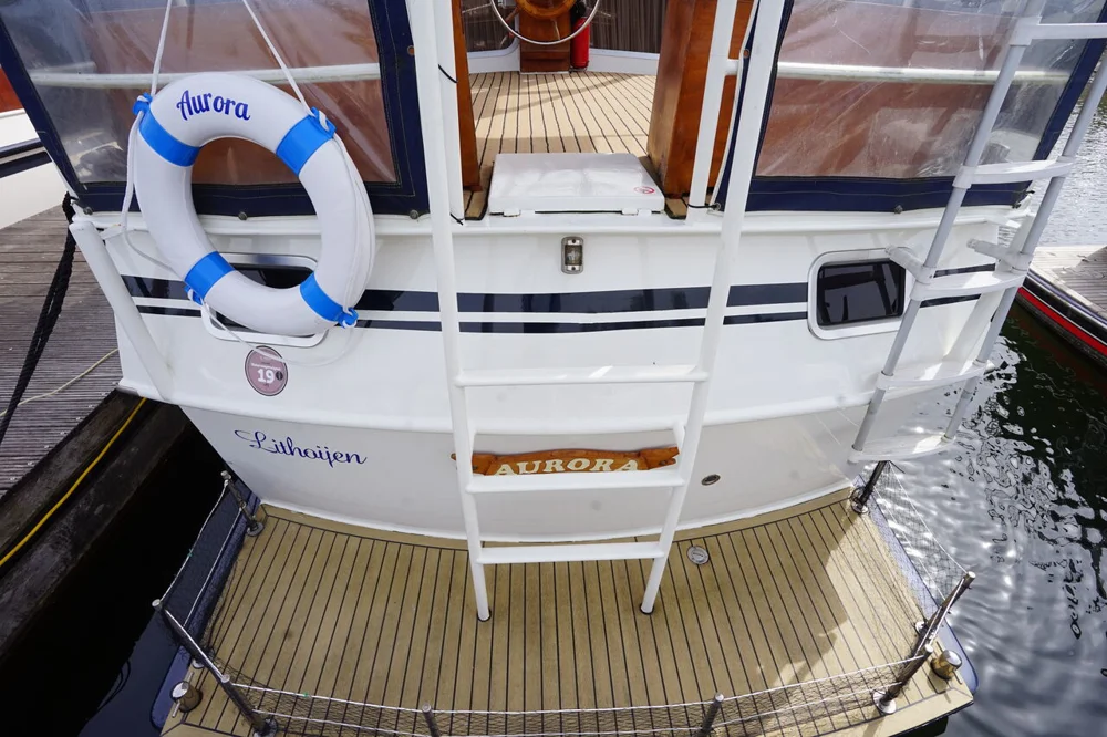 BoatPhoto.alt