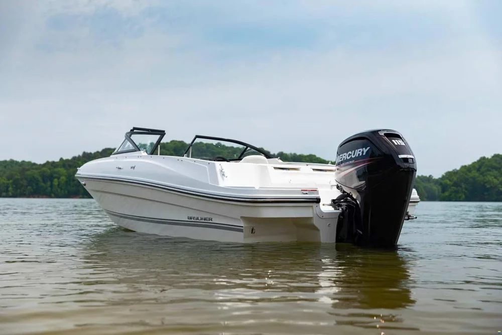 BoatPhoto.coverAlt