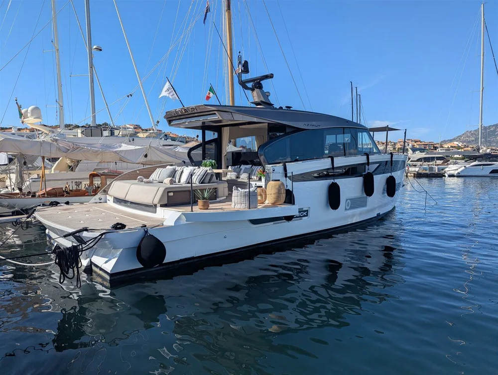 2026 Azimut Seadeck 6 for sale in Olbia, Italy, photo 3 of 5