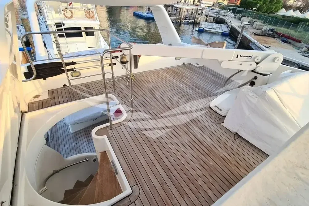 BoatPhoto.alt