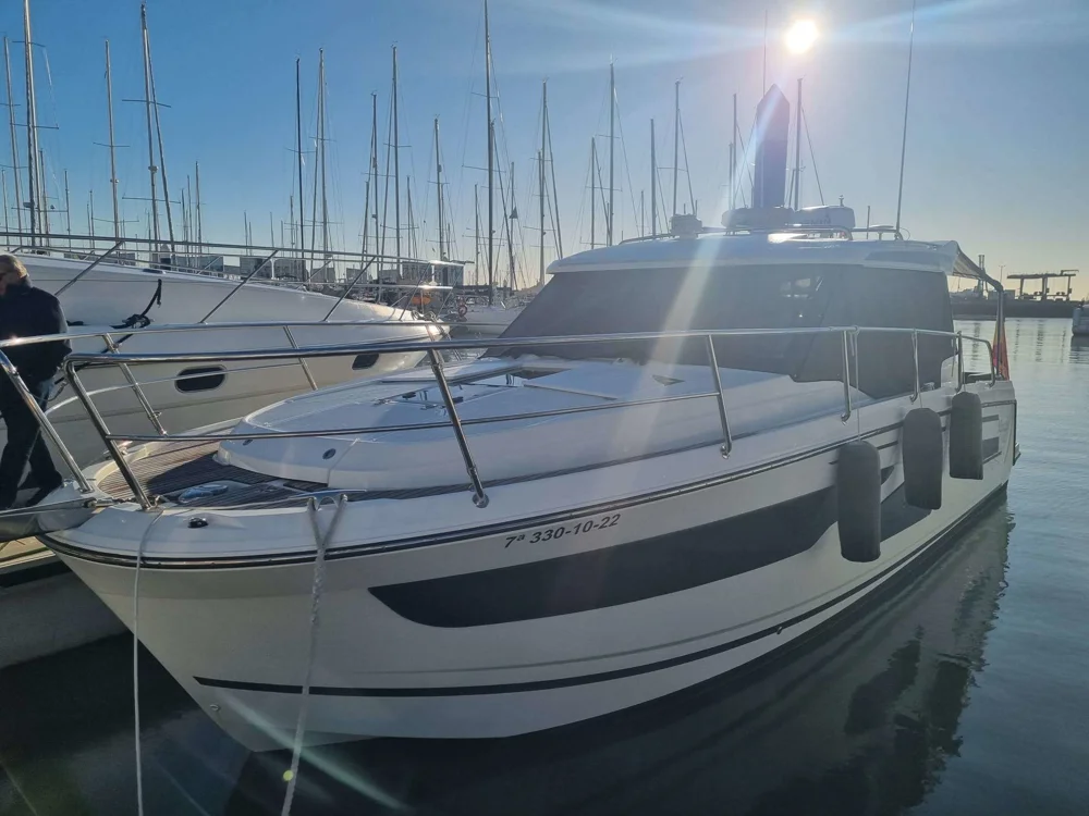 BoatPhoto.coverAlt