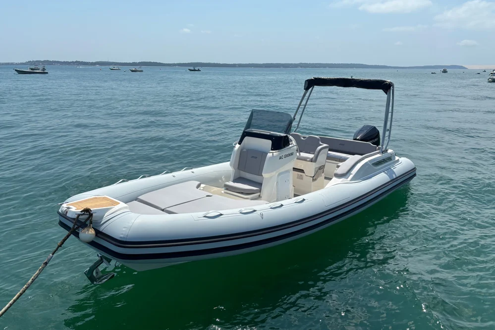 BoatPhoto.coverAlt
