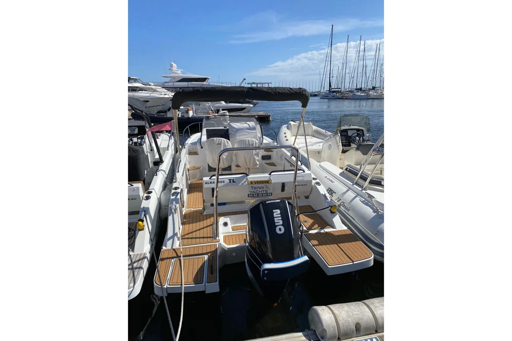 BoatPhoto.alt