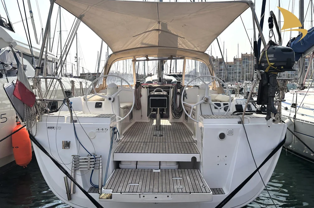 BoatPhoto.coverAlt