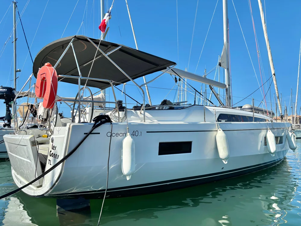 BoatPhoto.coverAlt