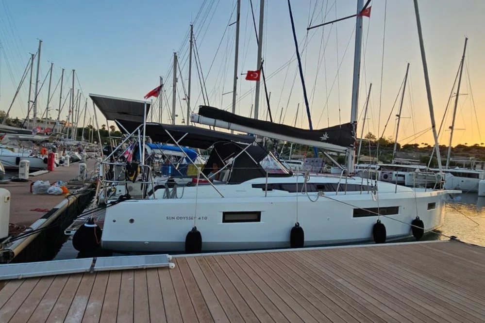BoatPhoto.alt
