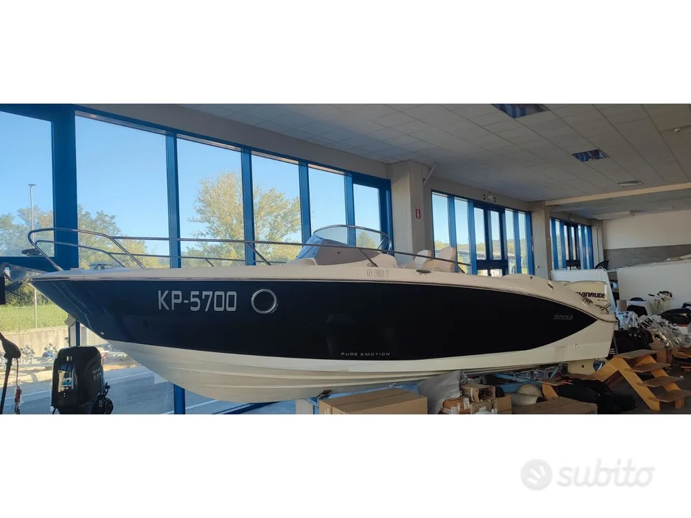 BoatPhoto.coverAlt