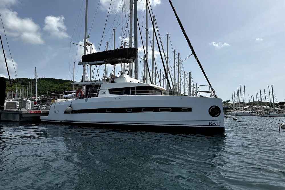 BoatPhoto.coverAlt