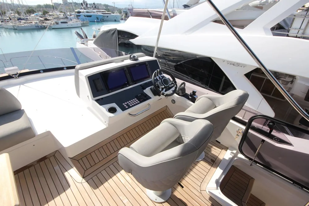 BoatPhoto.alt