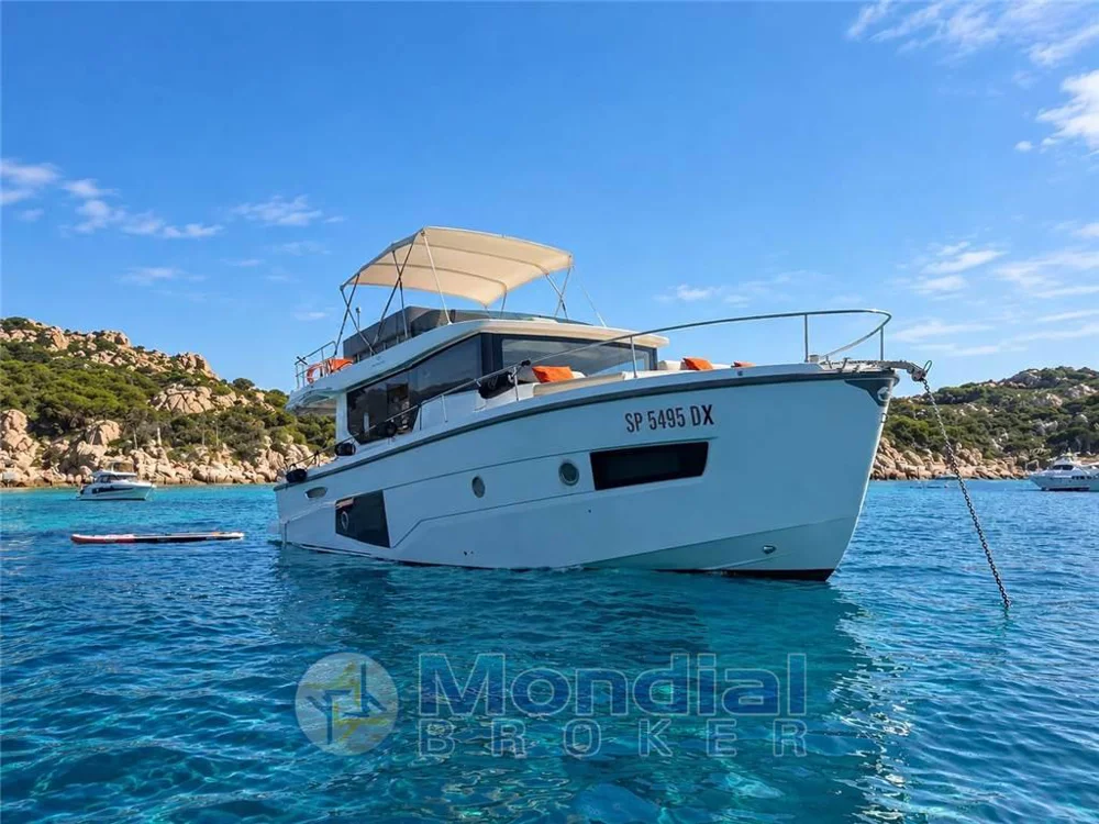 BoatPhoto.coverAlt
