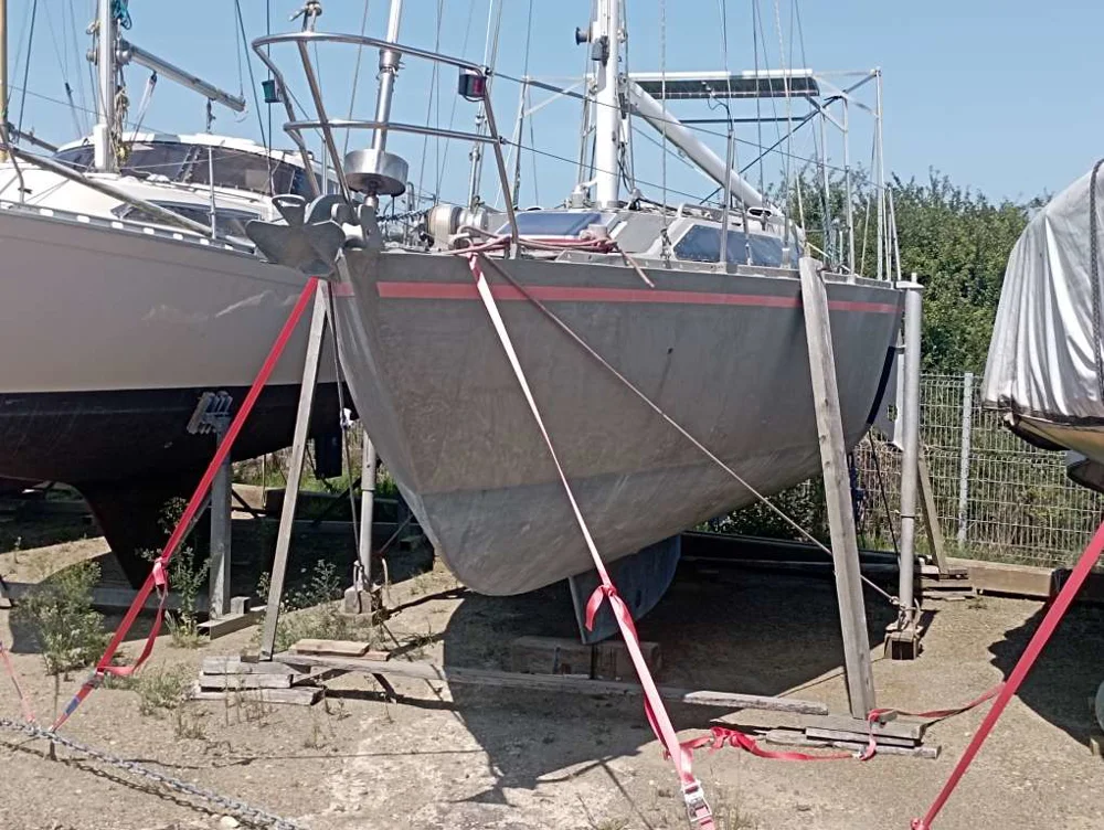 BoatPhoto.coverAlt