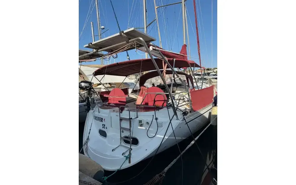BoatPhoto.coverAlt