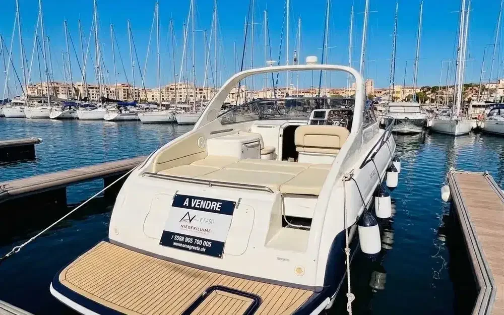 BoatPhoto.coverAlt