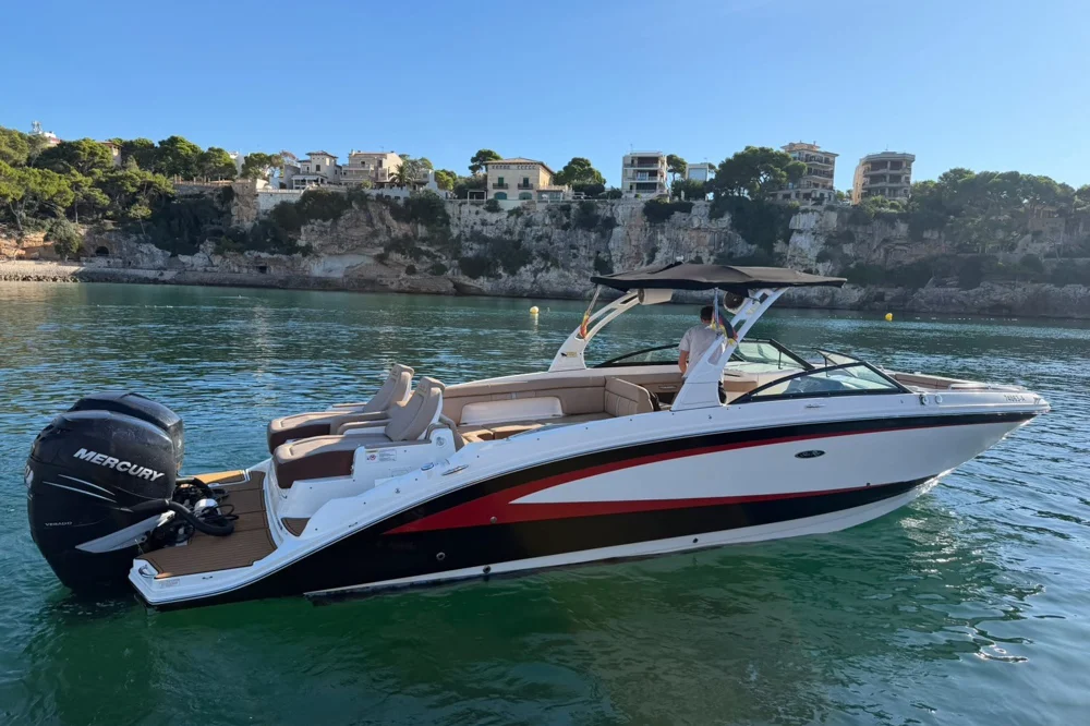 2017 Sea Ray 290 Sundeck Outboard for sale in Manacor, Spain, photo 1 of 5