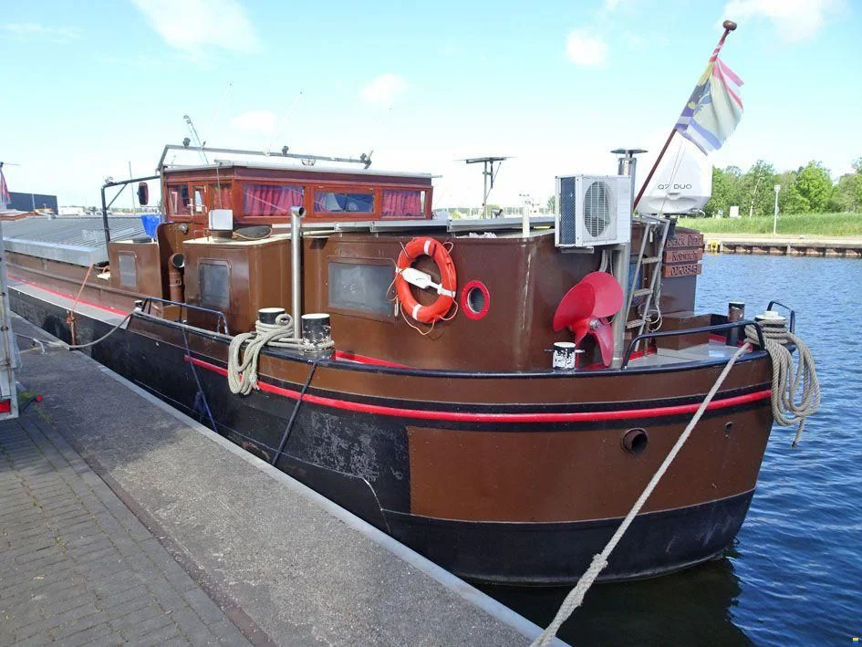 BoatPhoto.alt