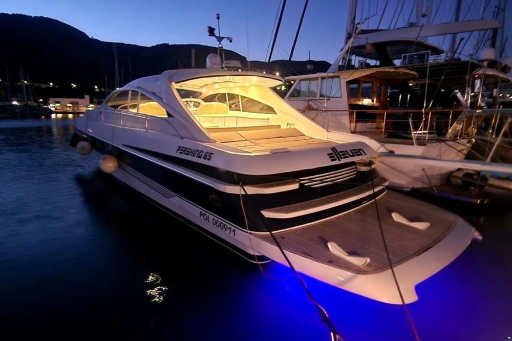BoatPhoto.alt