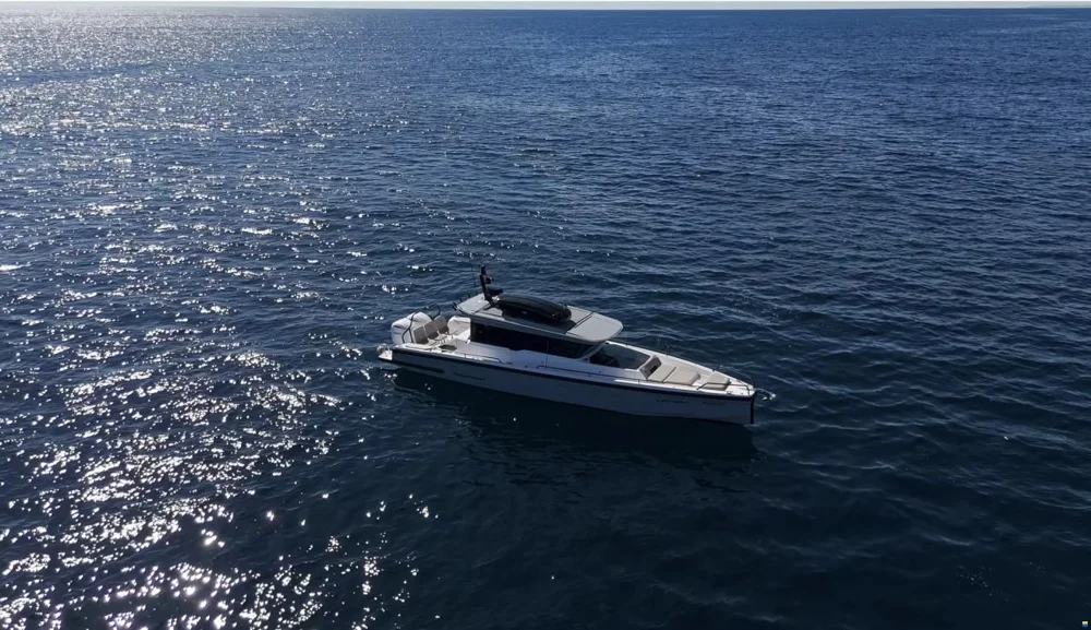 BoatPhoto.coverAlt