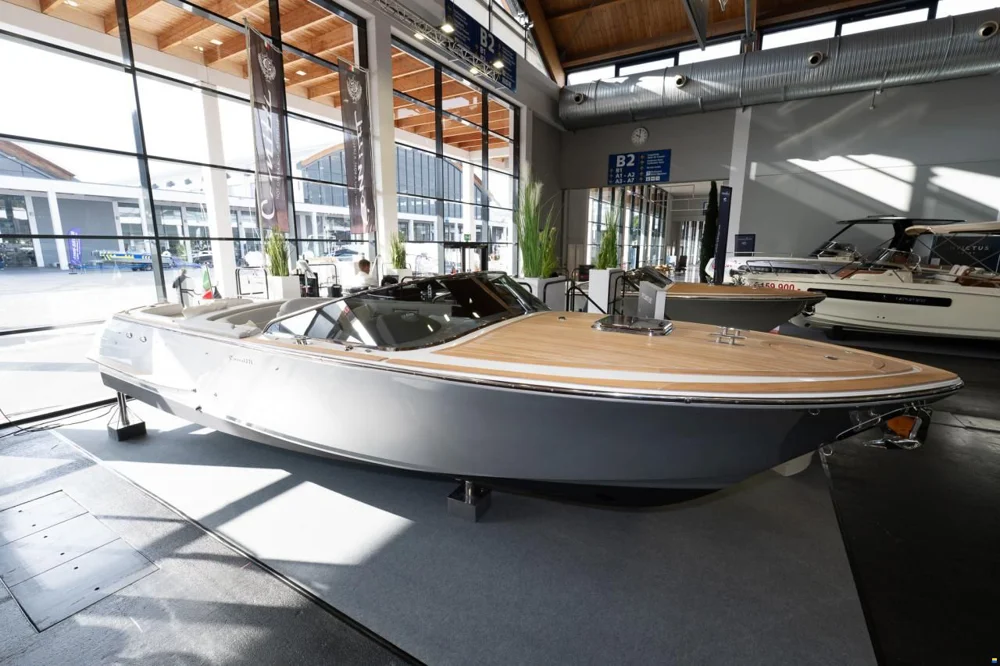 BoatPhoto.coverAlt