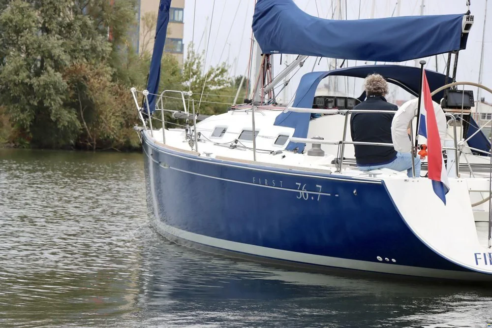 BoatPhoto.alt