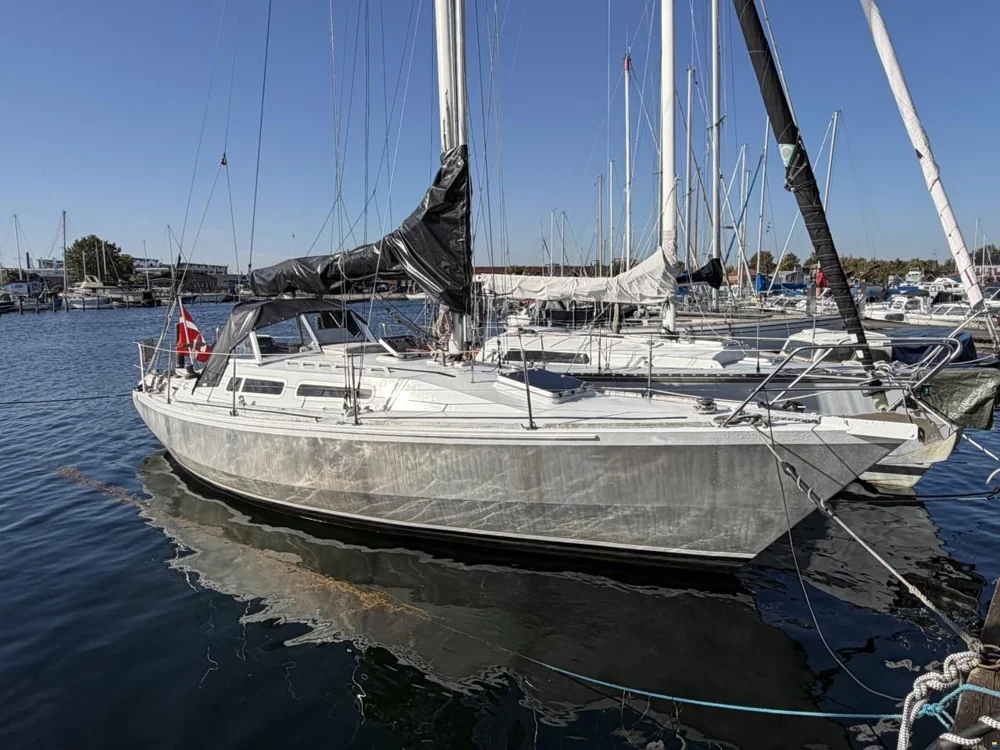 BoatPhoto.coverAlt