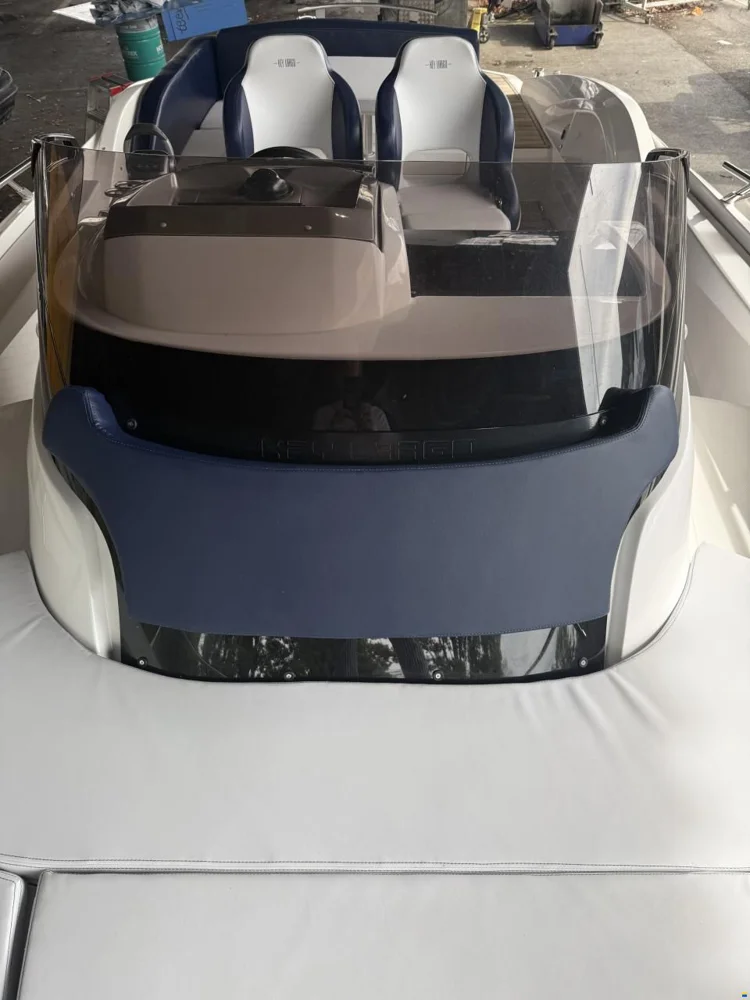 BoatPhoto.coverAlt
