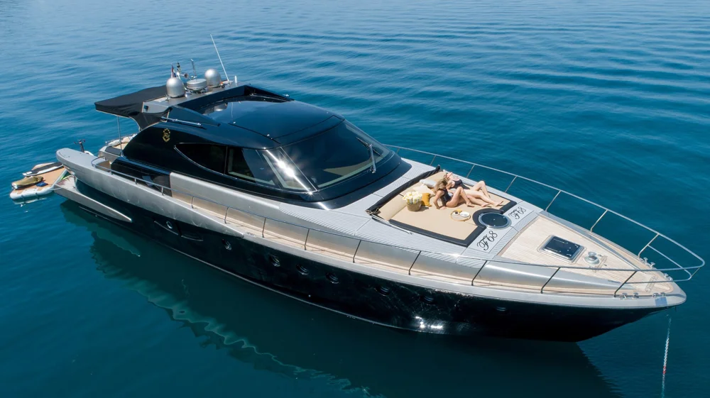 BoatPhoto.coverAlt