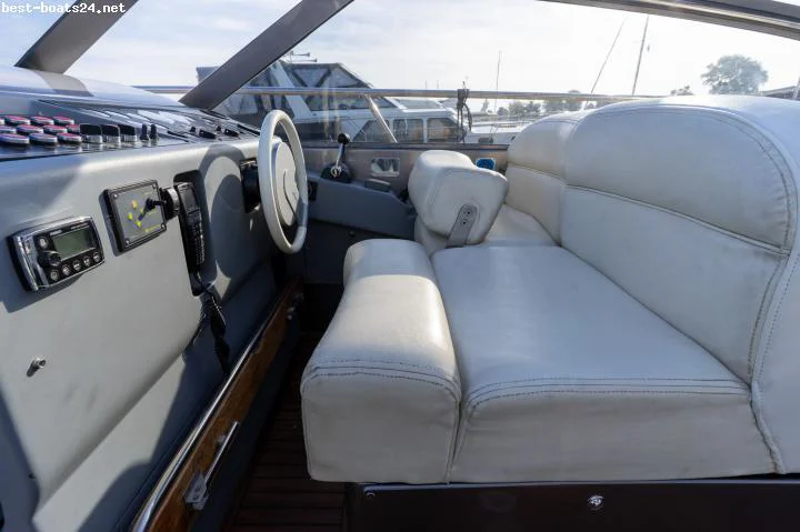 BoatPhoto.alt