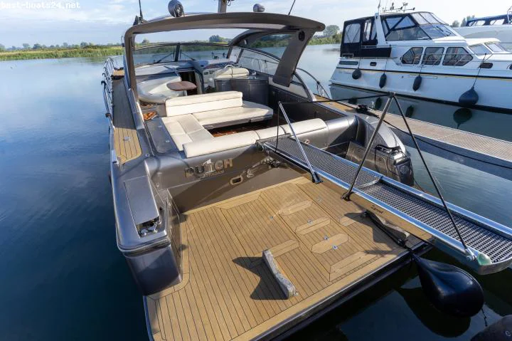 BoatPhoto.alt