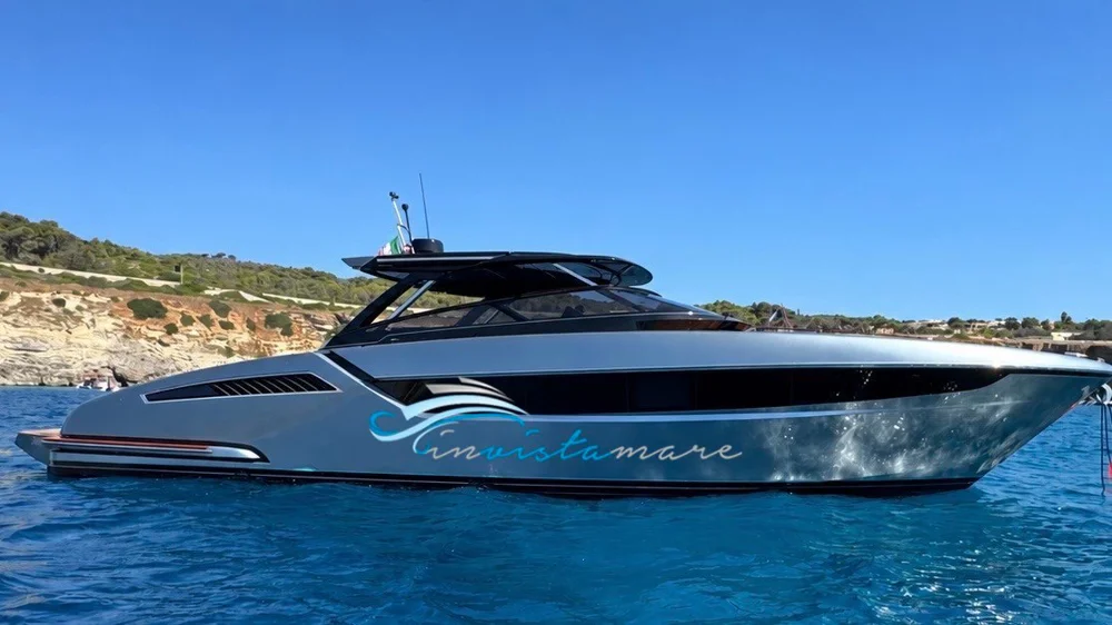BoatPhoto.coverAlt