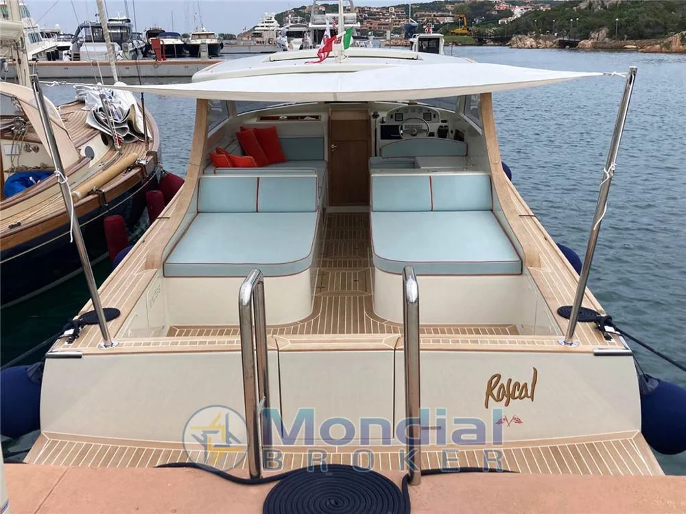 BoatPhoto.alt