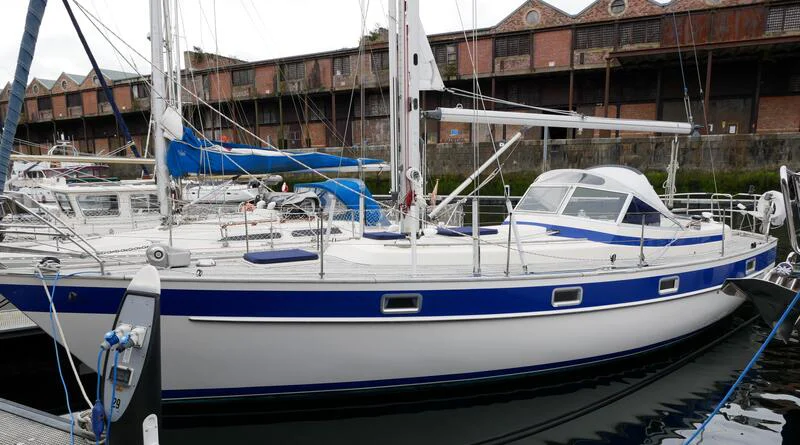 BoatPhoto.coverAlt